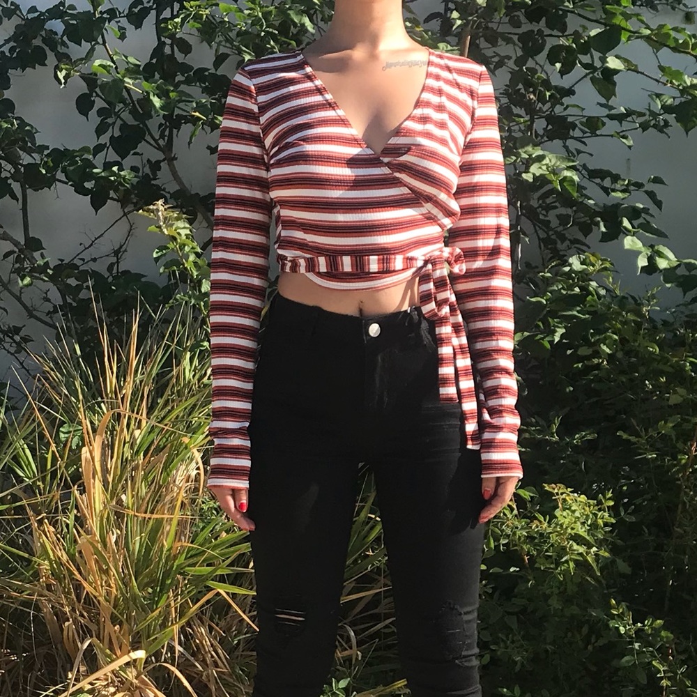 Stripped Wrap Top - Picture 4 of 7